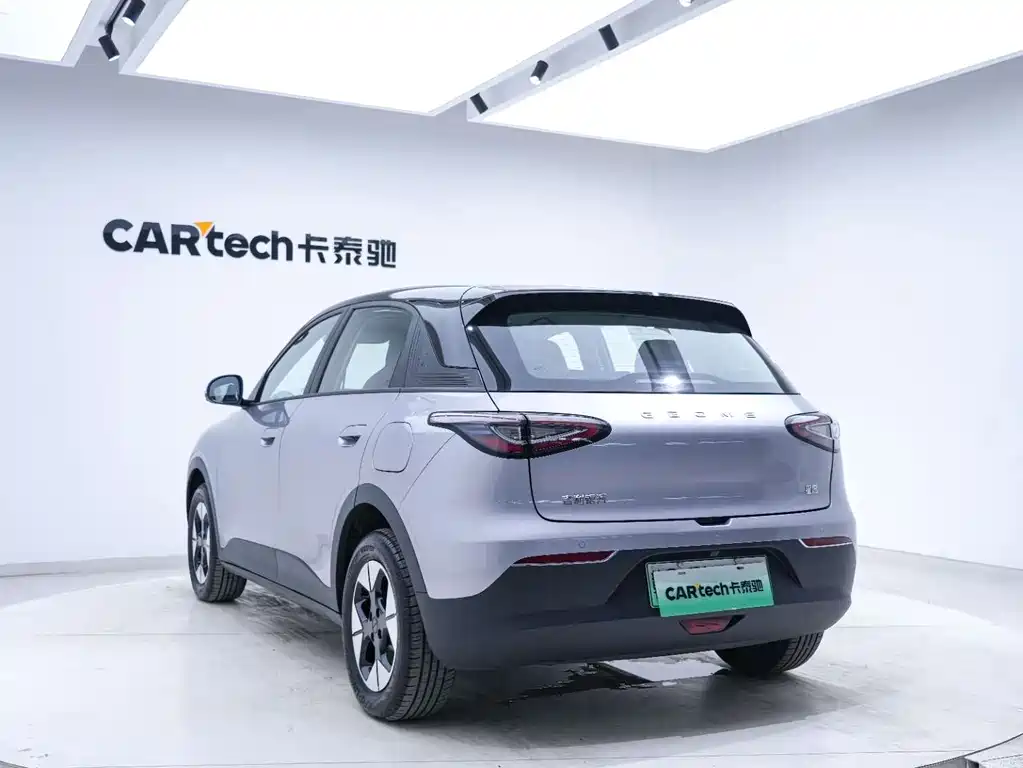 Geely Galaxy Starwish 2025 — фото 15