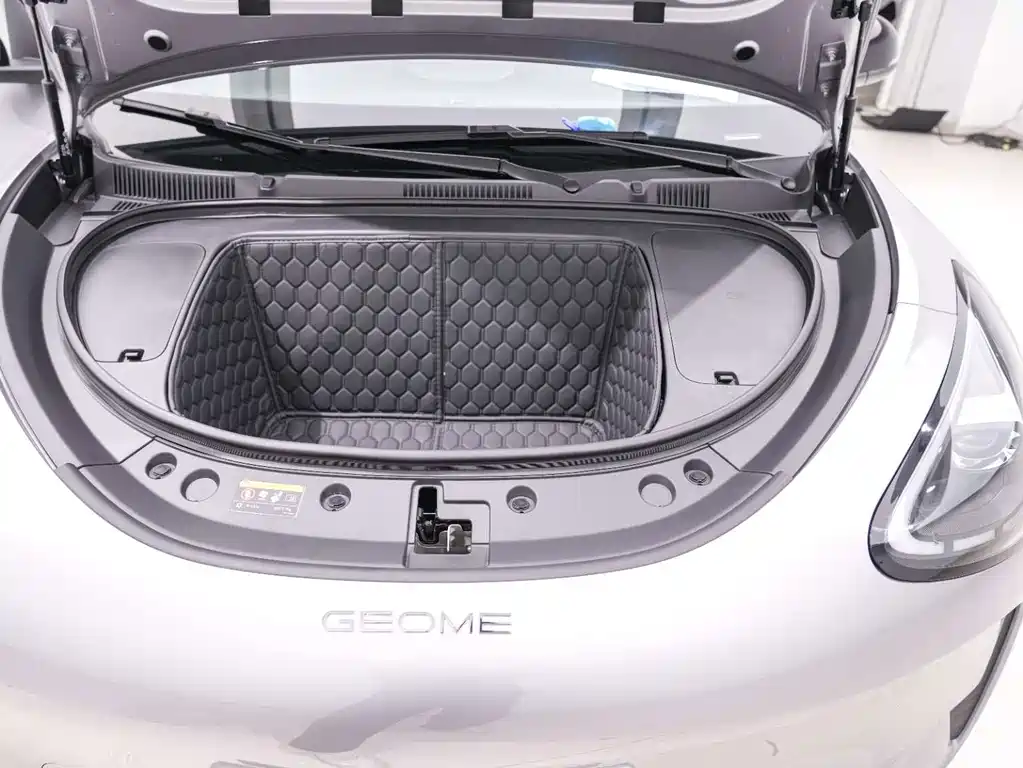 Geely Galaxy Starwish 2025 — фото 19