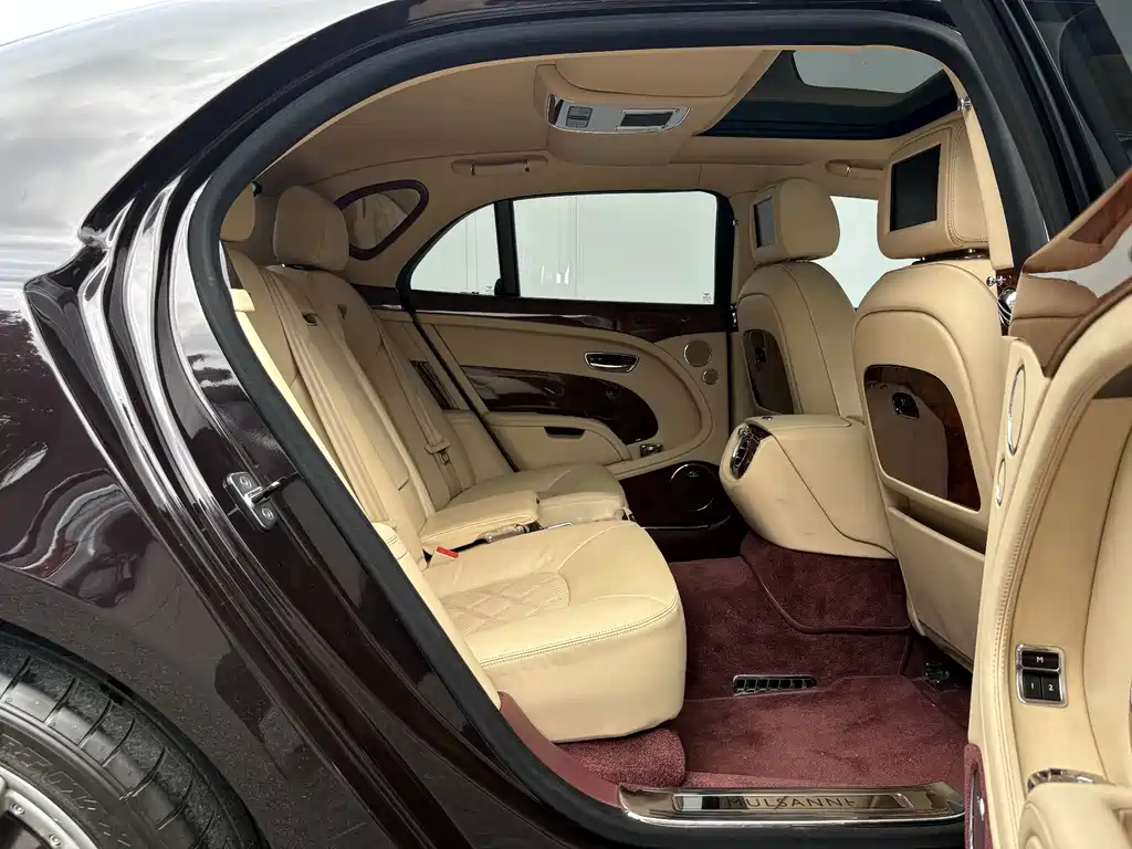 Bentley Mulsanne 2014 — фото 20