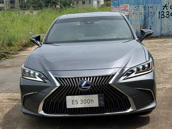 Lexus ES 2019
