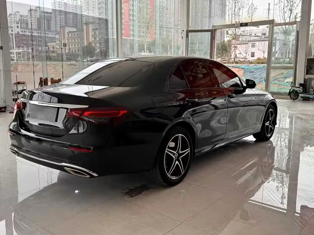 Mercedes-Benz E-Class 2020 — фото 9