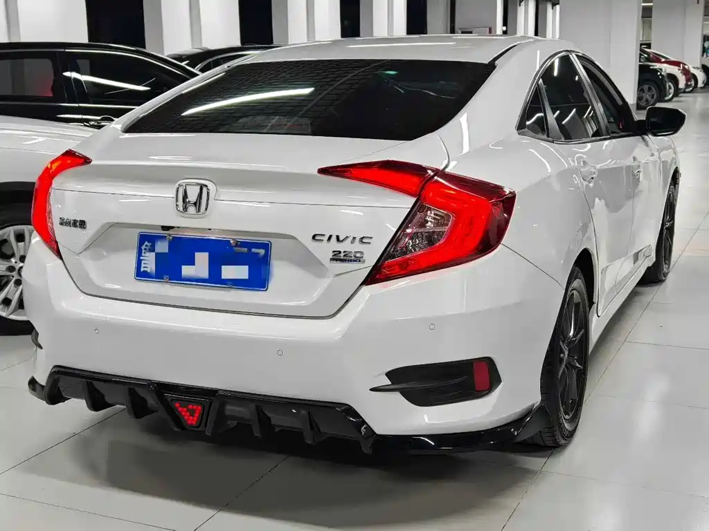 Honda Civic 2021 — фото 4