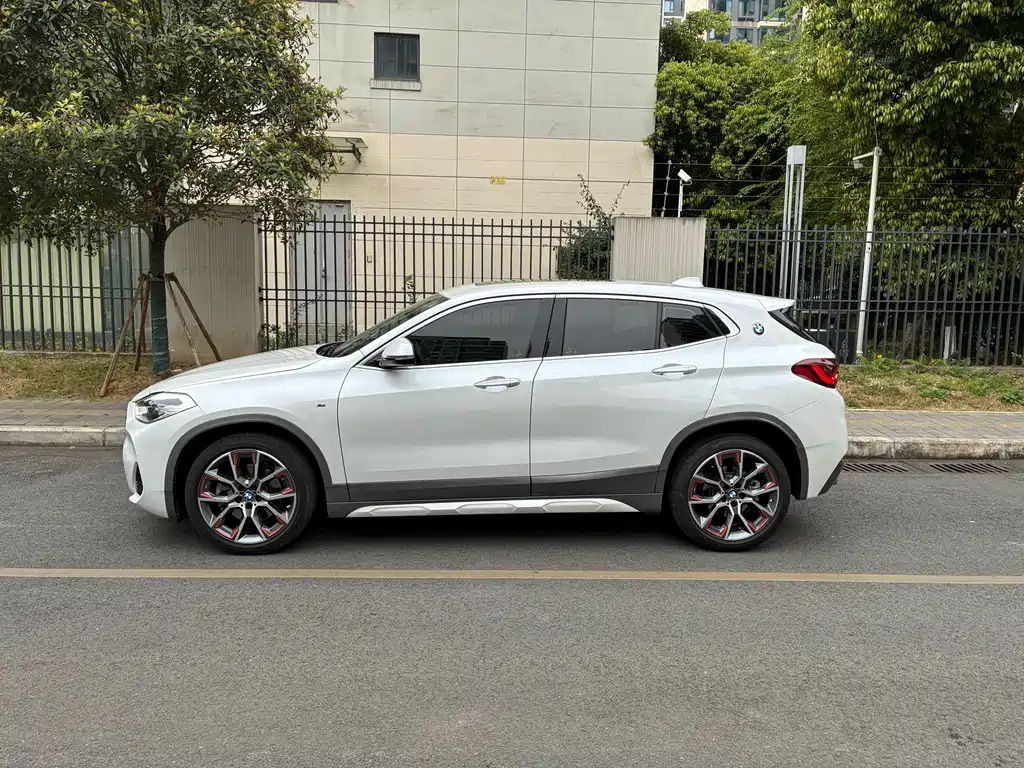 BMW X2 2022 — фото 5