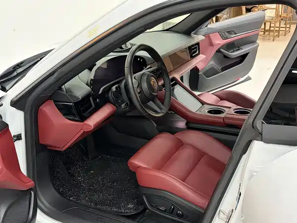 Porsche Taycan 2021