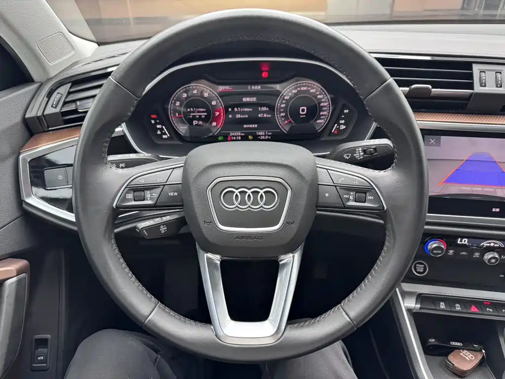 Audi Q3 2022 — фото 12