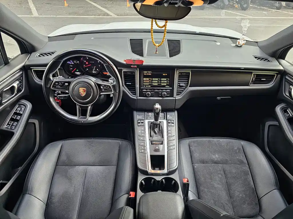 Porsche Macan 2015 — фото 10