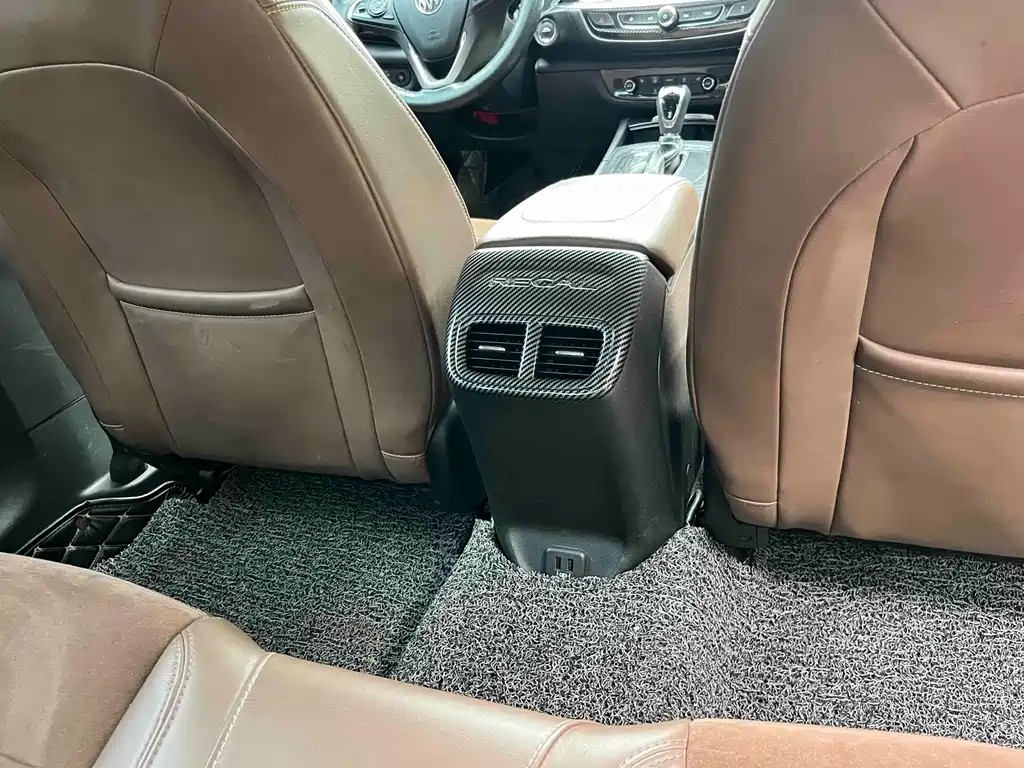 Buick Regal 2018 — фото 16