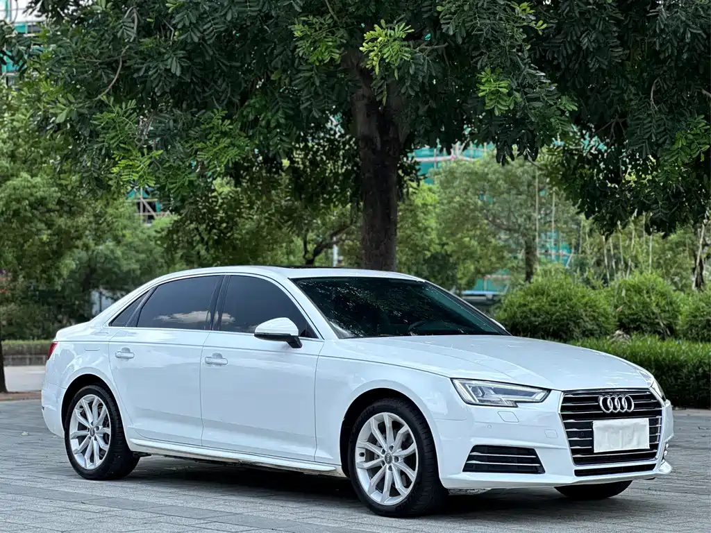 Audi A4L 2017
