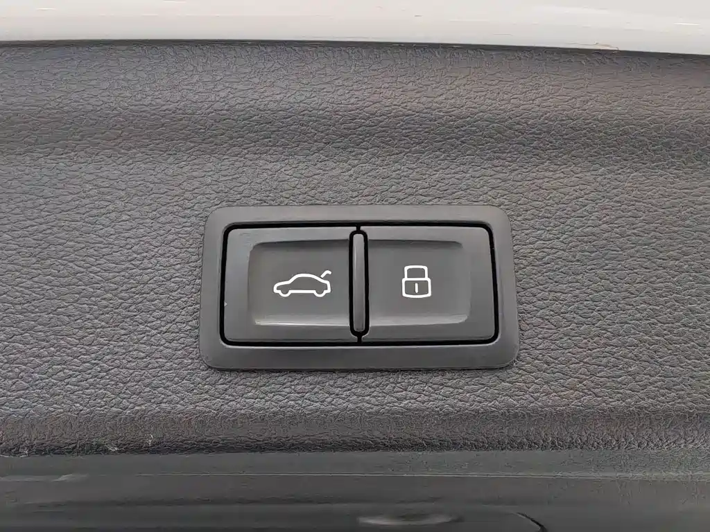 Audi Q3 2022 — фото 14