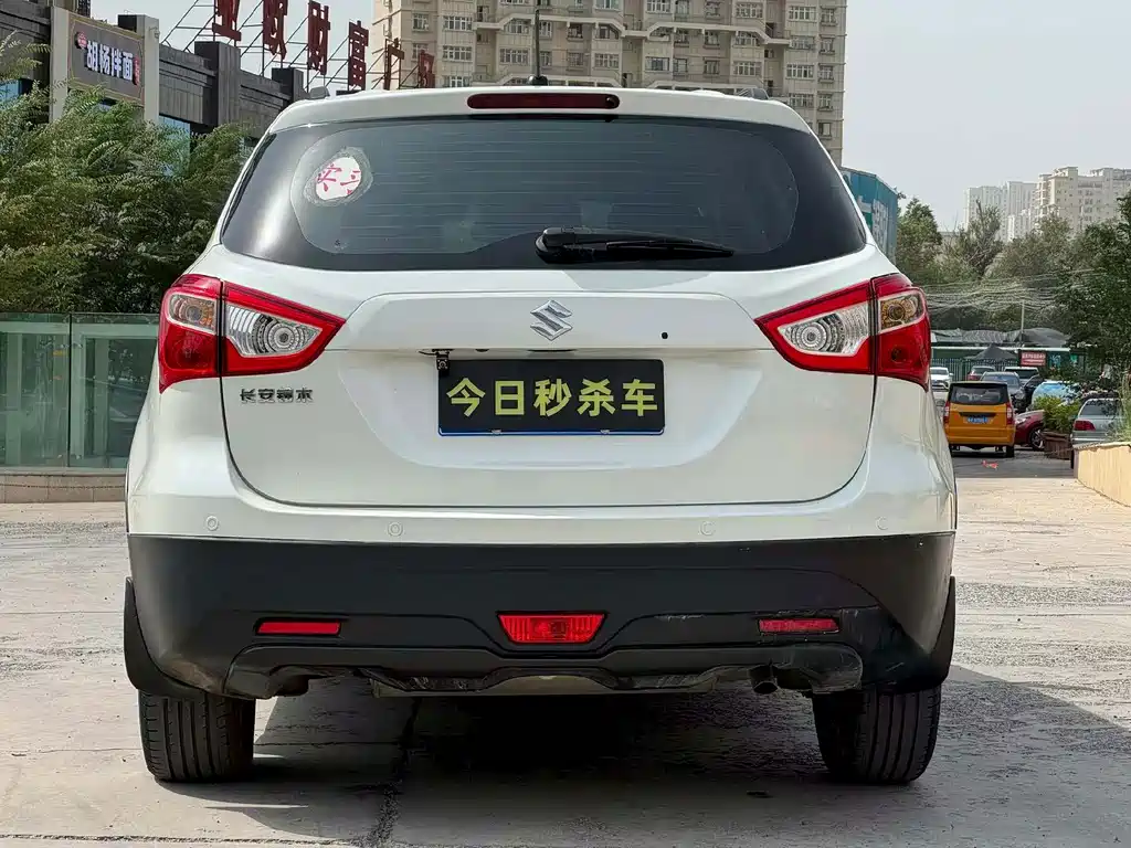 Suzuki S-Cross 2015 — фото 8