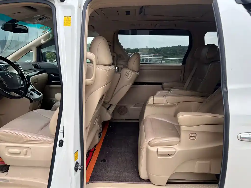 Toyota Alphard 2015 — фото 7