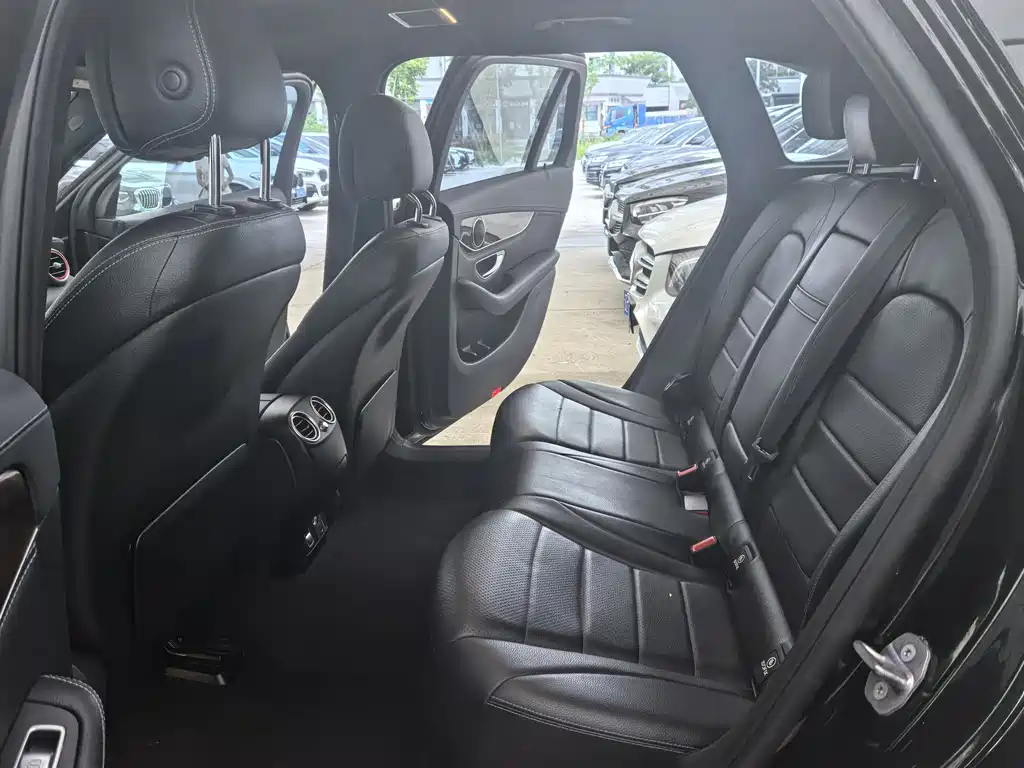 Mercedes-Benz GLC 2019 — фото 16