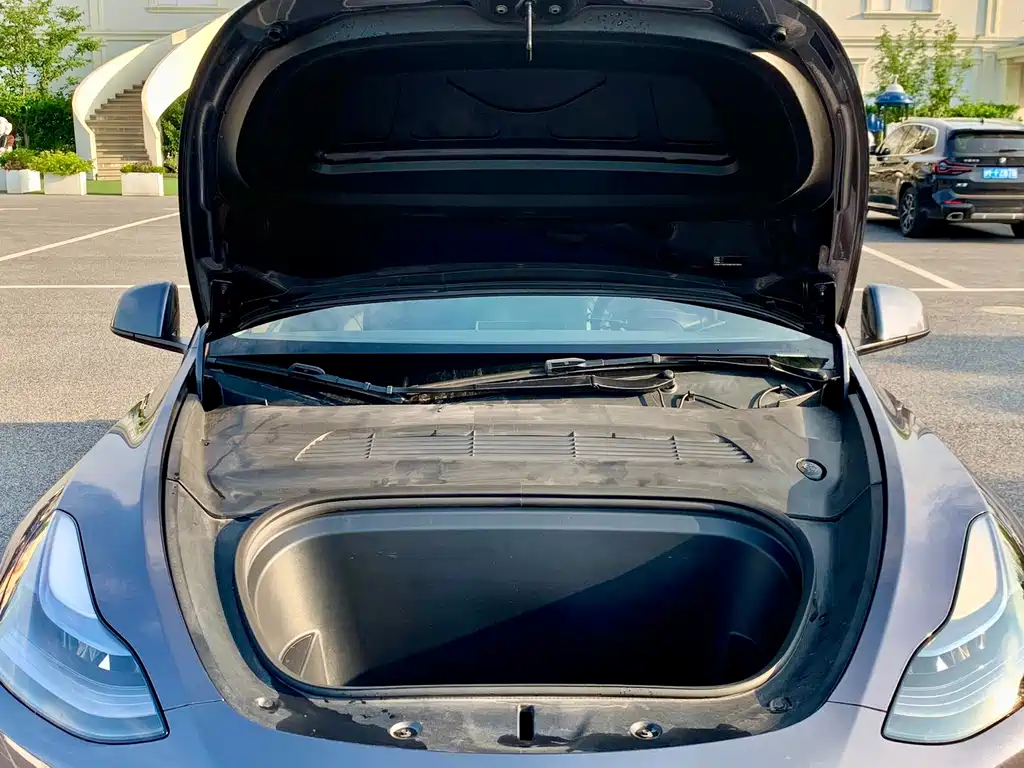 Tesla Model Y 2022 — фото 15