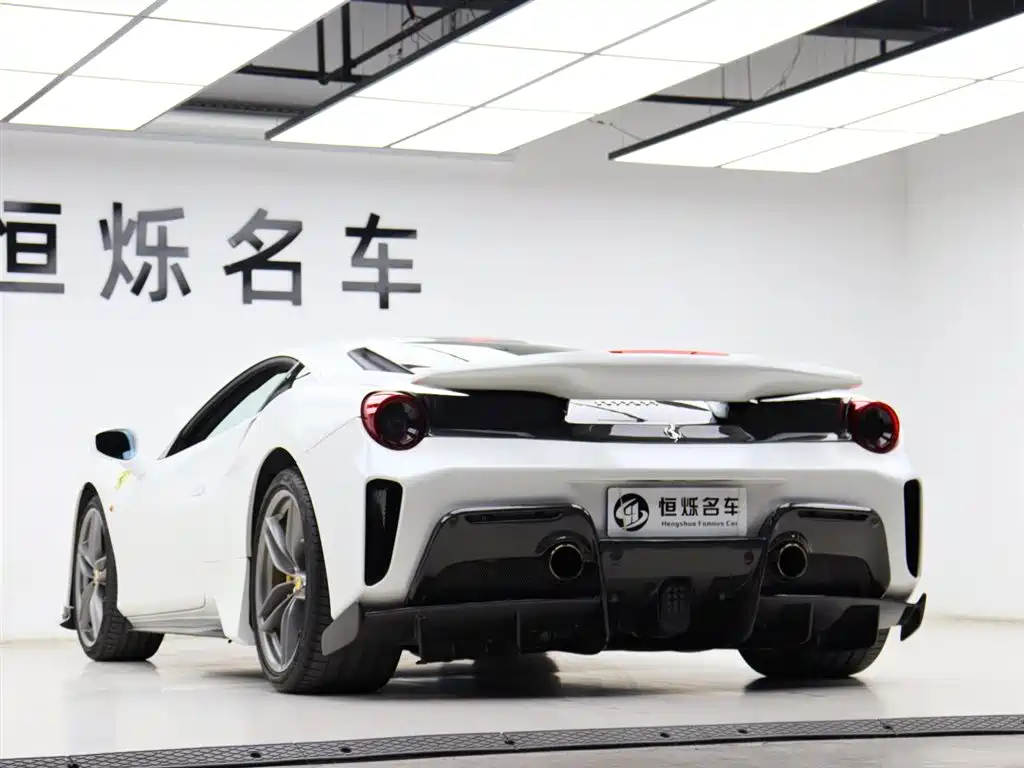 Ferrari 488 2017 — фото 19
