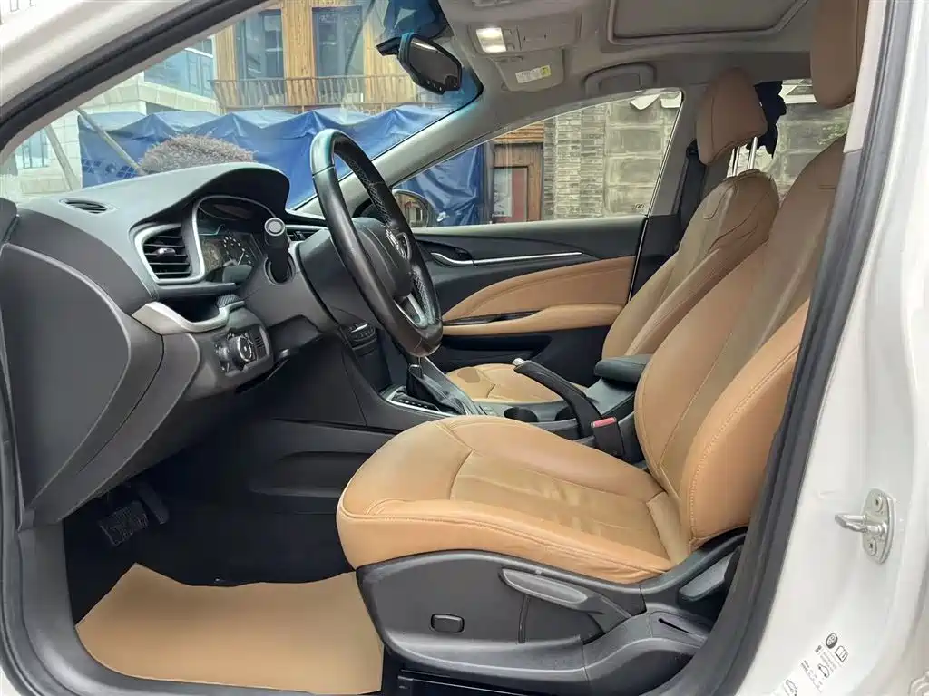 Buick Excelle 2018 — фото 15