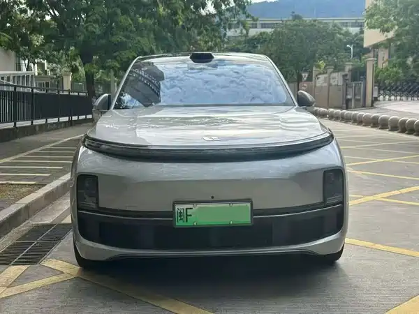 Li Auto L8 2024