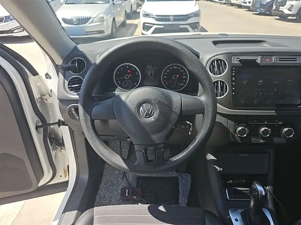 Volkswagen Tiguan 2019 — фото 11