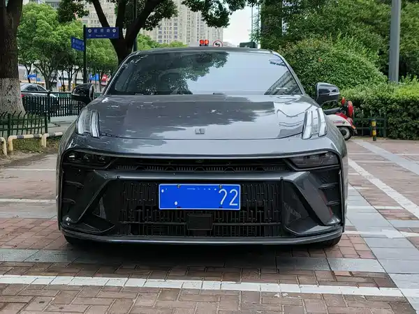 Lynk & Co 03 2023