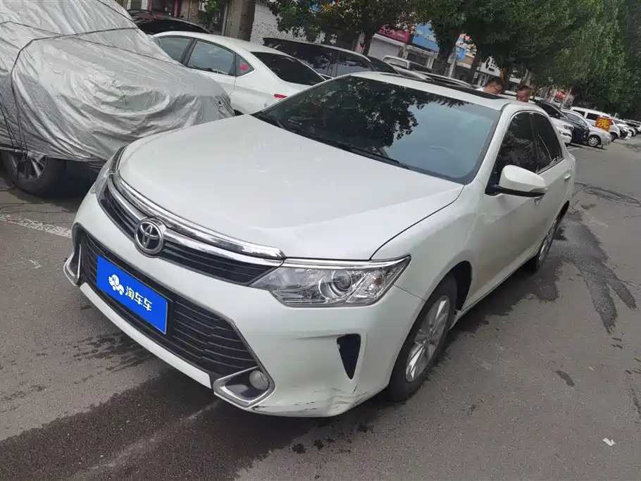 Toyota Camry 2017 — фото 1