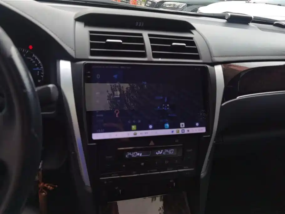 Toyota Camry 2017 — фото 13
