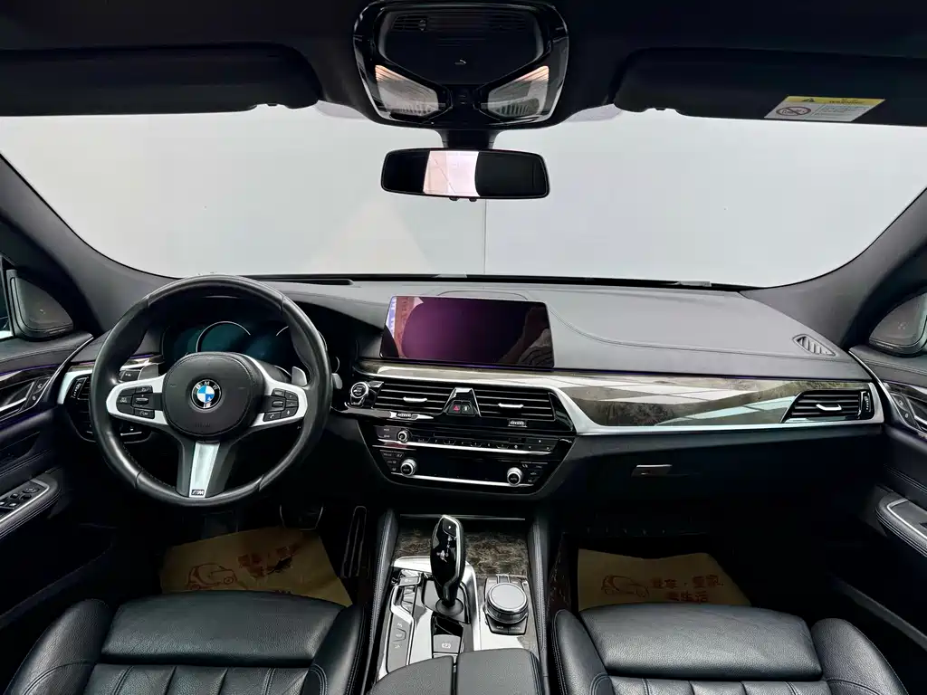 BMW 6 Series GT 2018 — фото 20