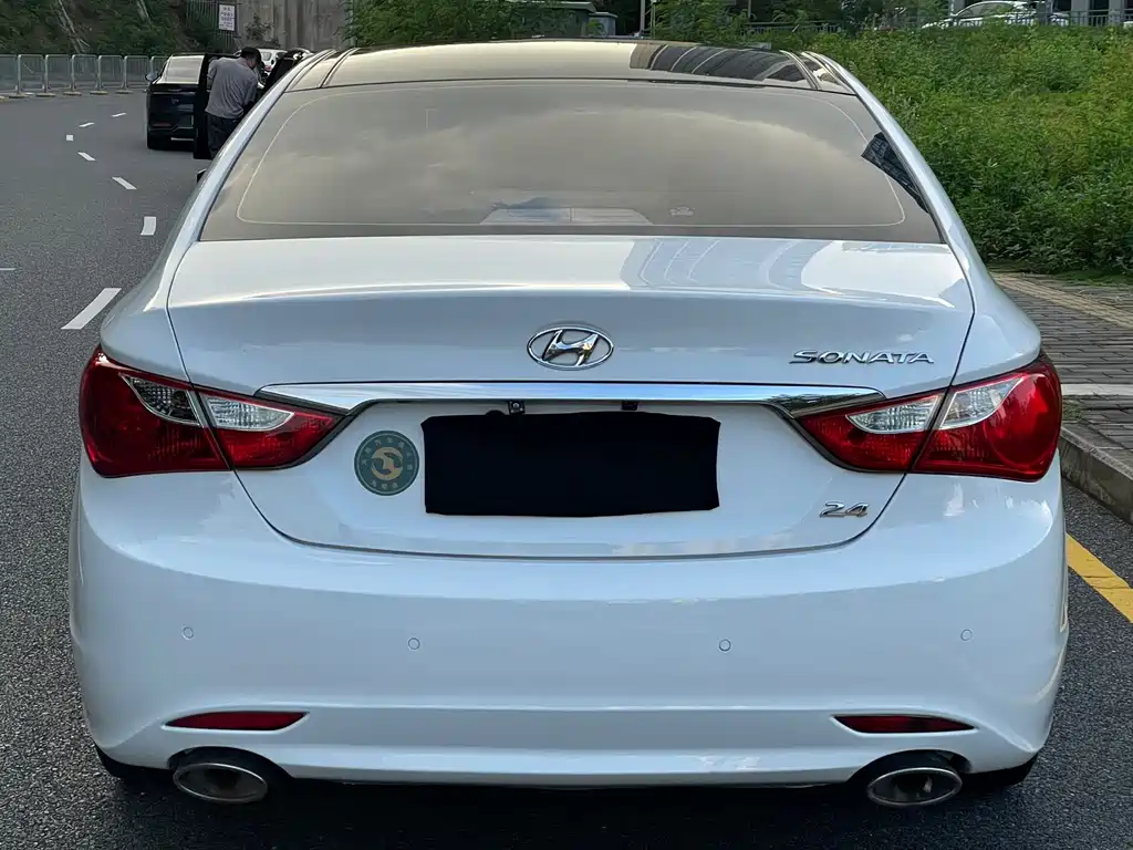 Hyundai Sonata 2014 — фото 19