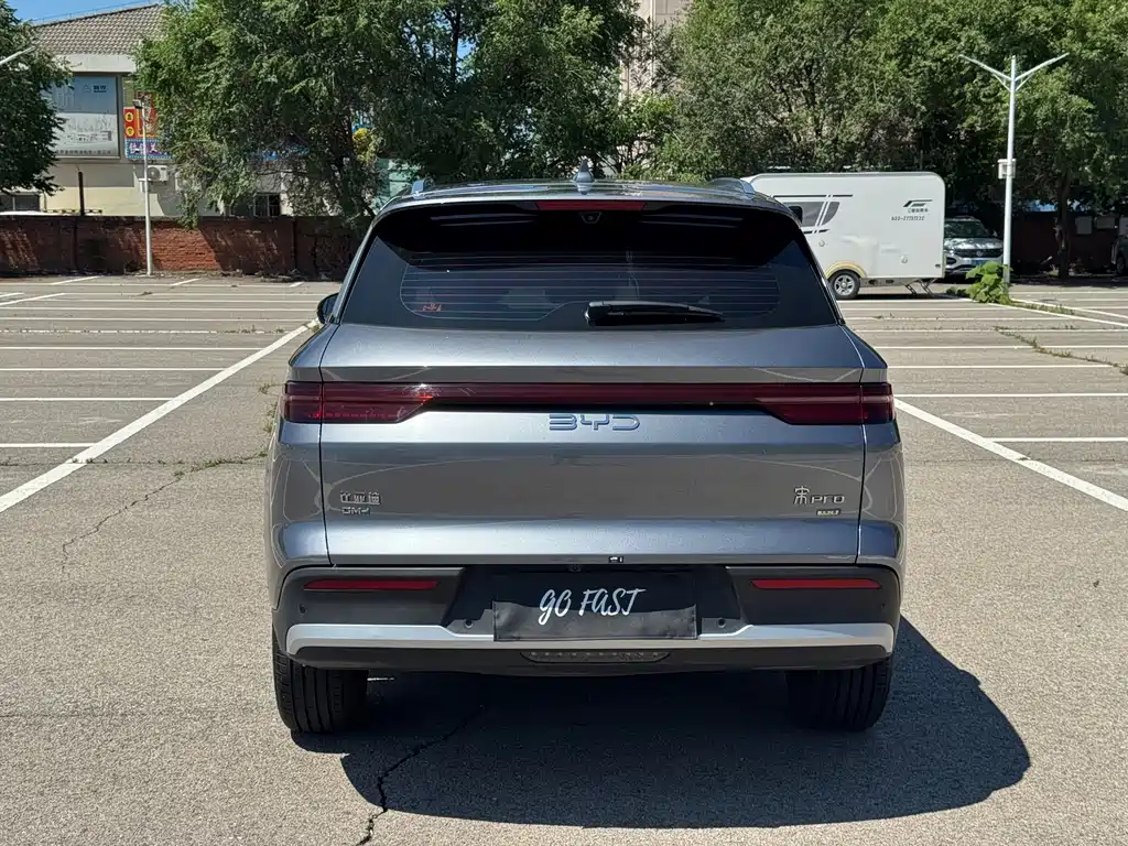 BYD L DM-i 2025 — фото 4