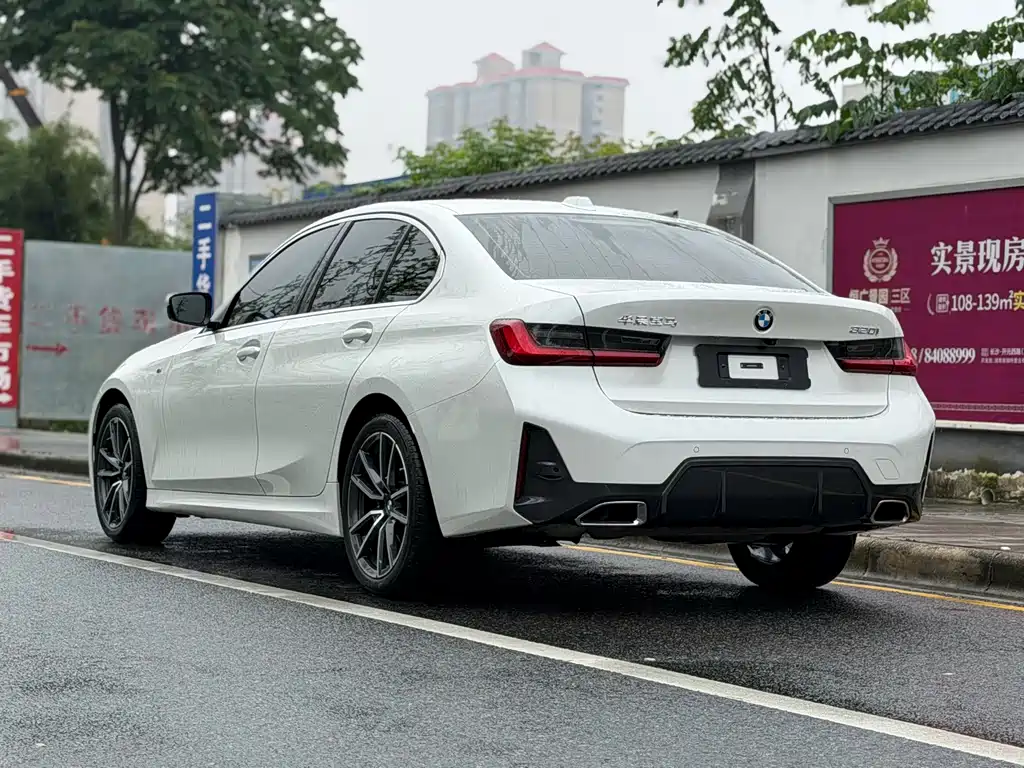 BMW 3 Series 2023