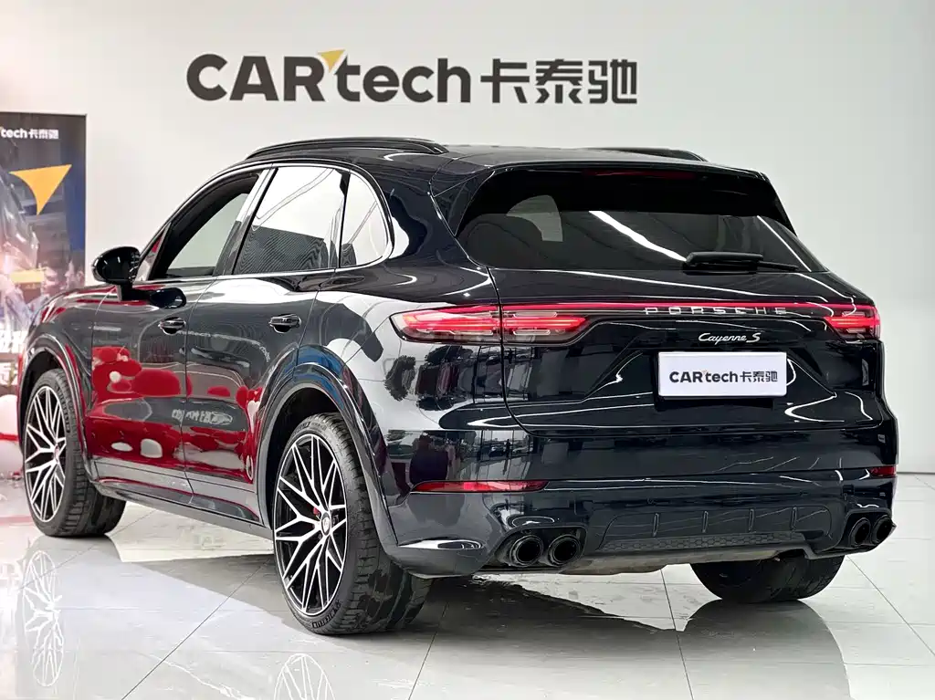 Porsche Cayenne 2020 — фото 19