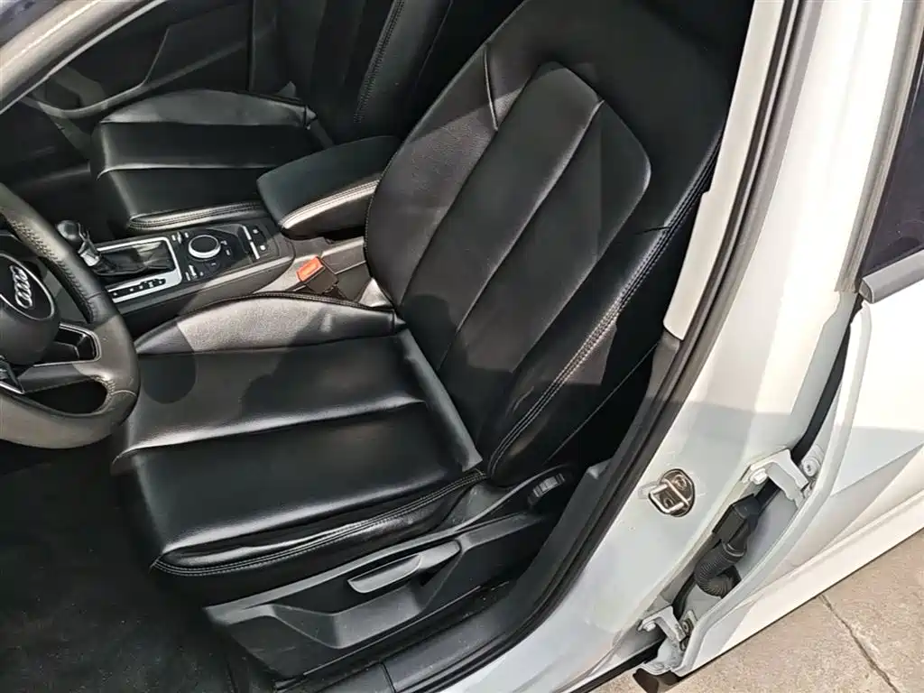 Audi Q2L 2021 — фото 16