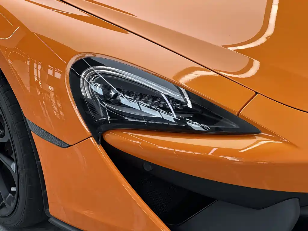 McLaren 540C 2020 — фото 12
