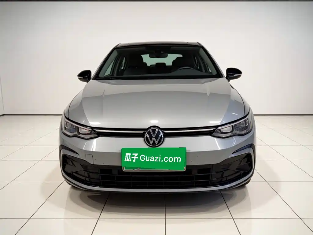 Volkswagen Golf 2024