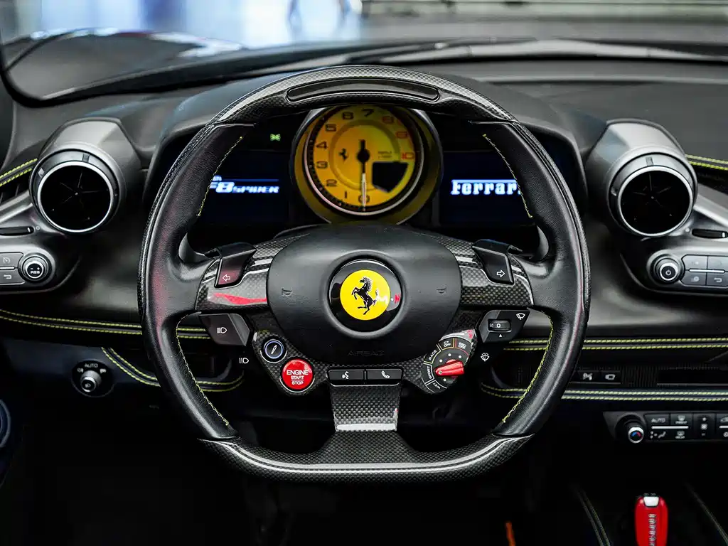 Ferrari F8 2023 — фото 11