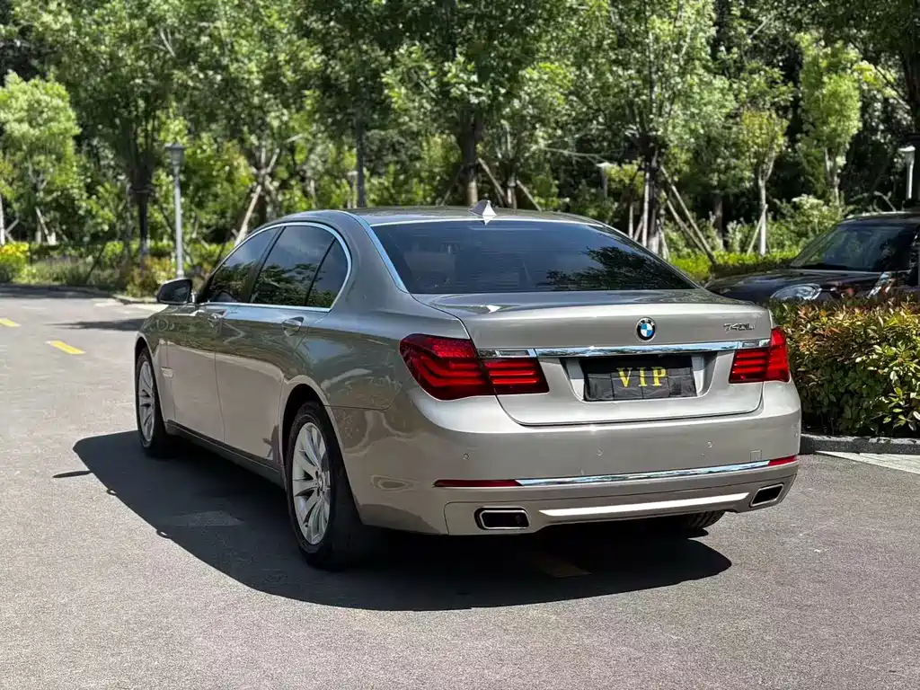BMW 7 Series 2015 — фото 7