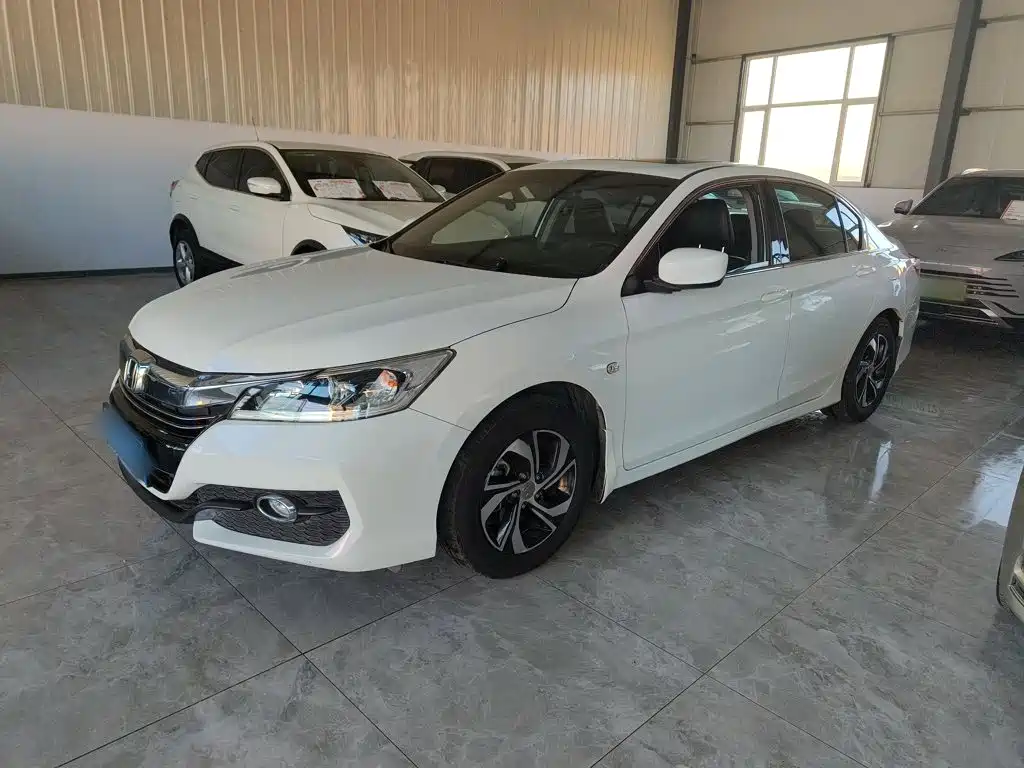 Honda Accord 2018 — фото 7