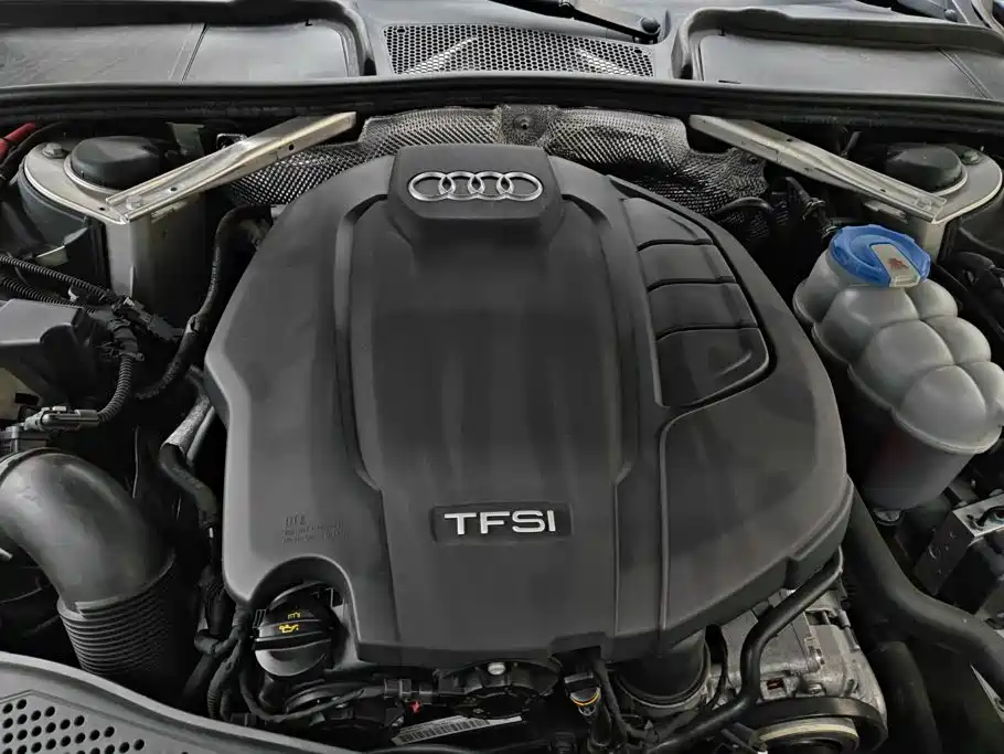 Audi A4L 2018 — фото 10