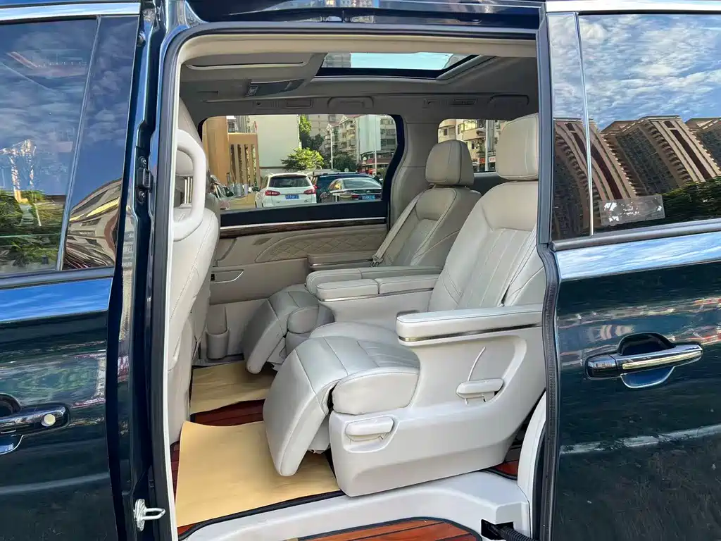 GAC Motor Trumpchi M8 2019 — фото 10