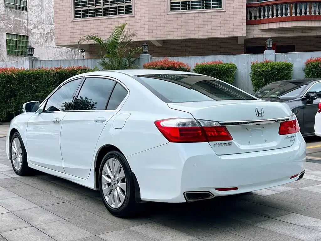 Honda Accord 2014 — фото 5