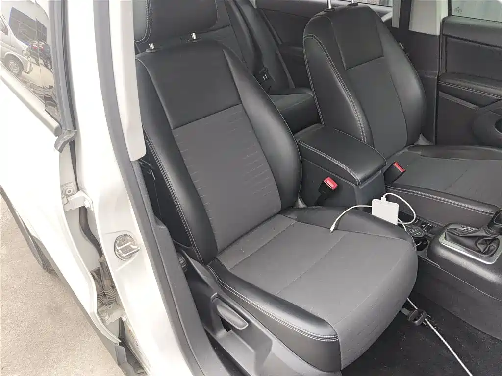 Volkswagen Tiguan 2017 — фото 25