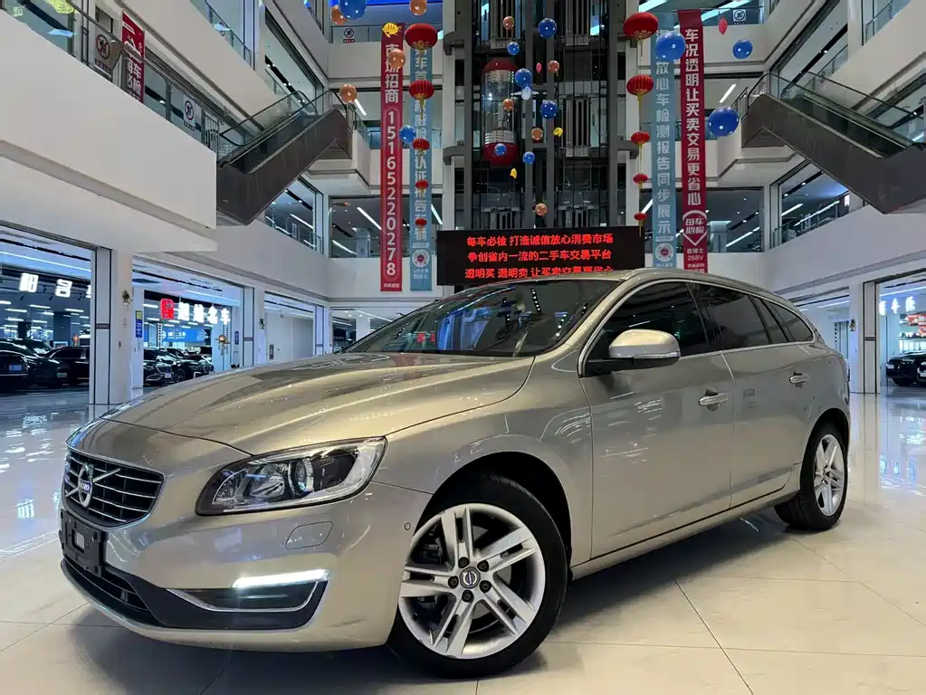 Volvo V60 2016