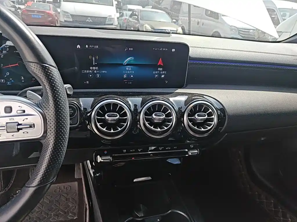Mercedes-Benz A-Class 2020 — фото 13