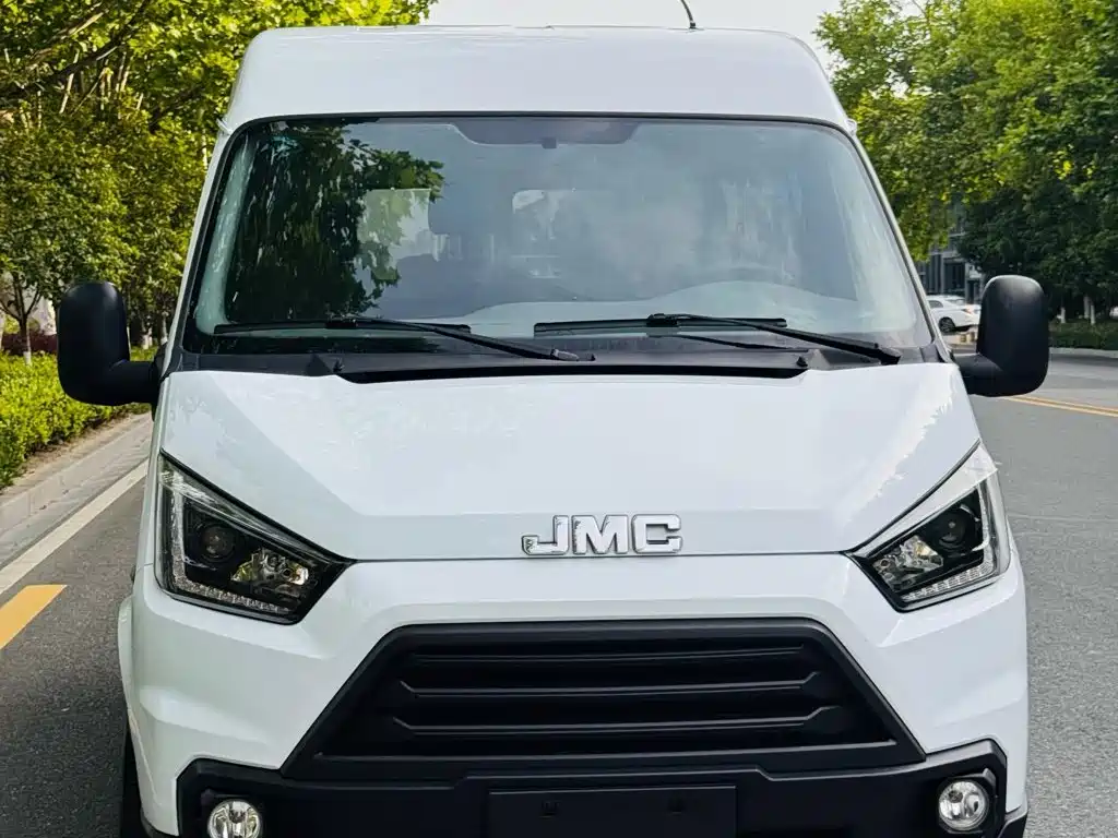 JMC Tesla 2020