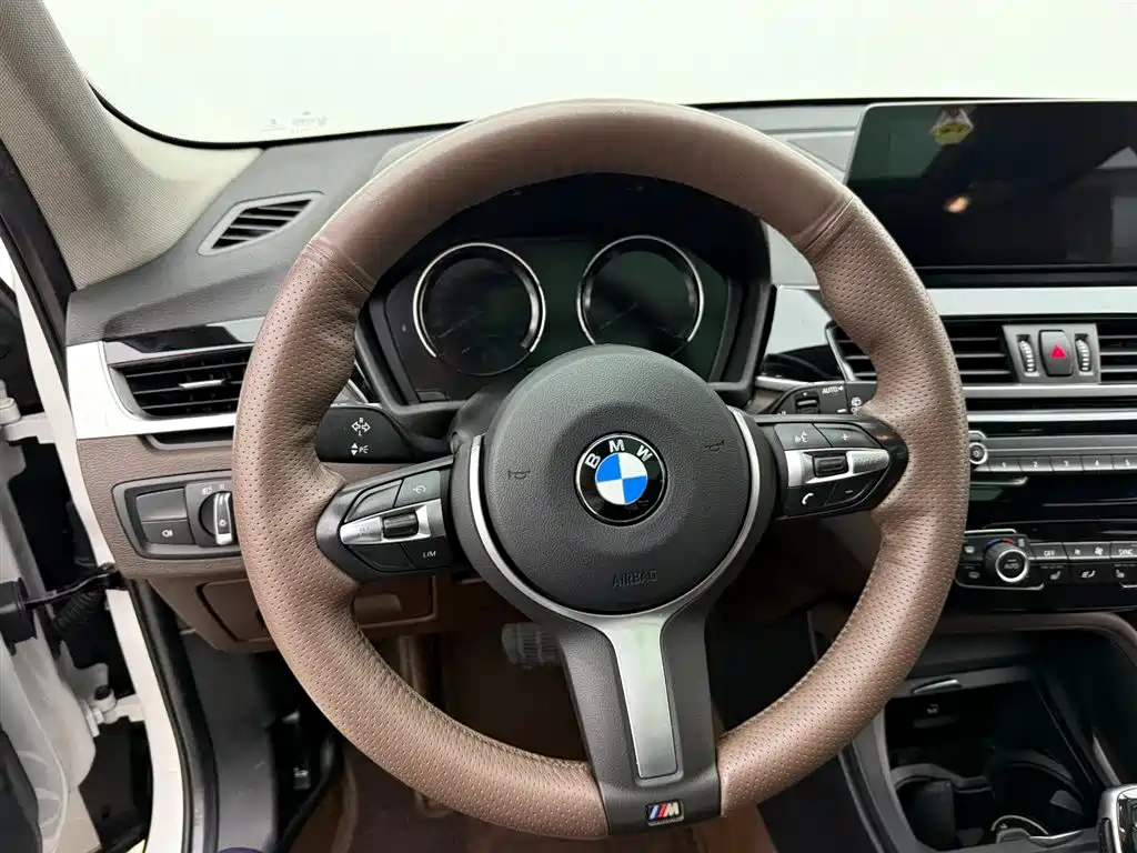 BMW X1 2021 — фото 7