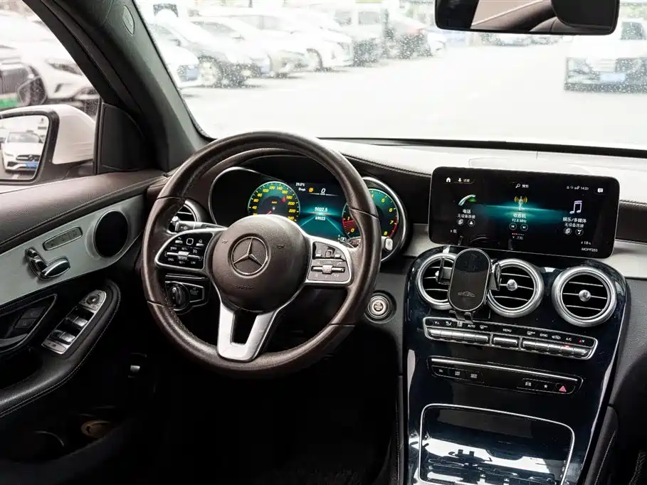 Mercedes-Benz GLC 2020 — фото 11