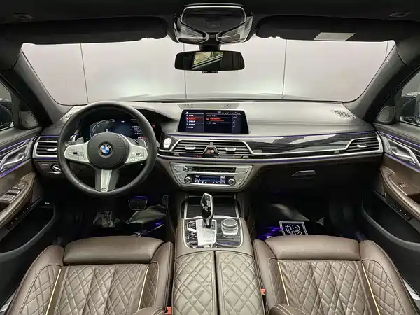 BMW 7 Series 2021