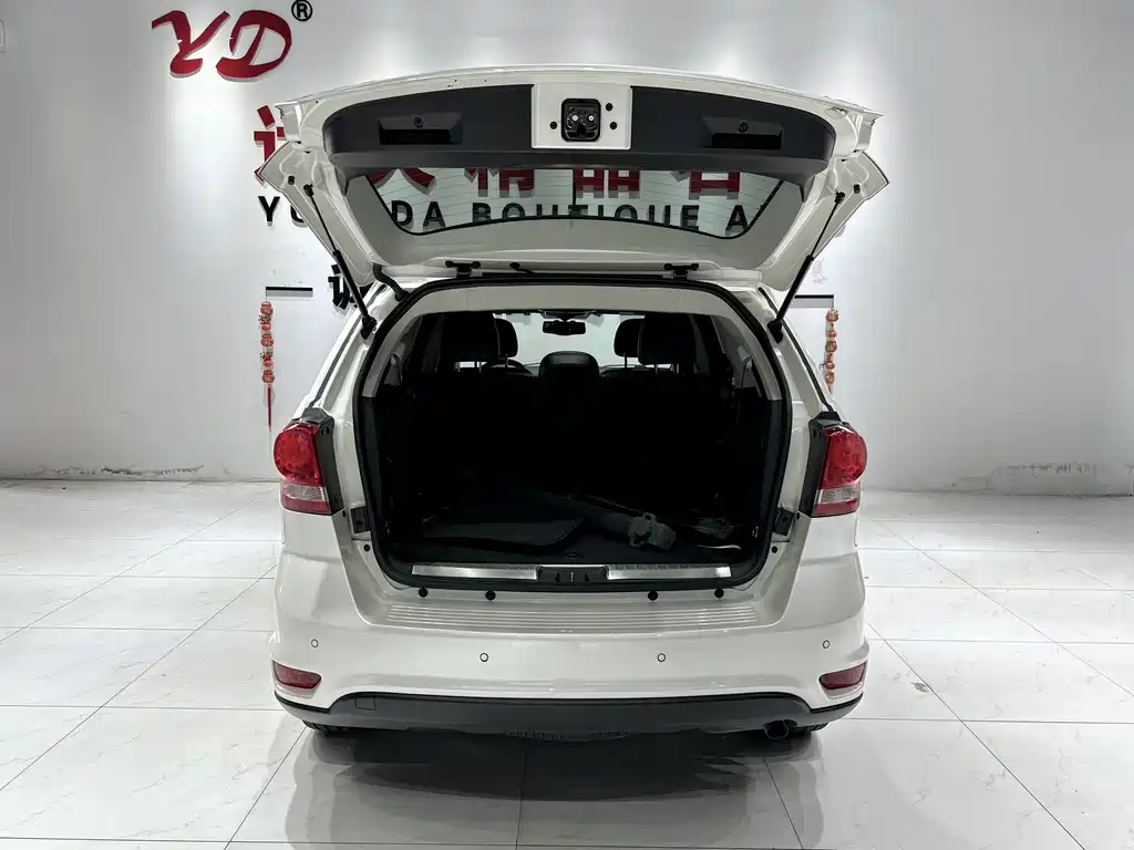 Dodge Journey 2014 — фото 18