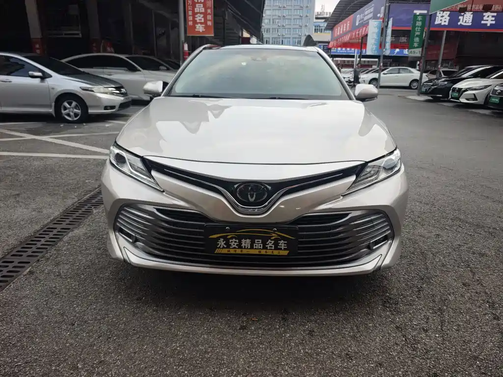 Toyota Camry 2020 — фото 2