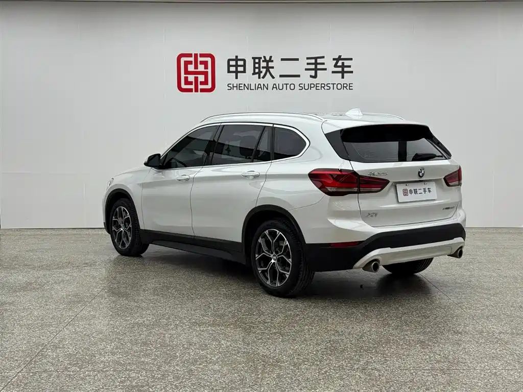 BMW X1 2021 — фото 4