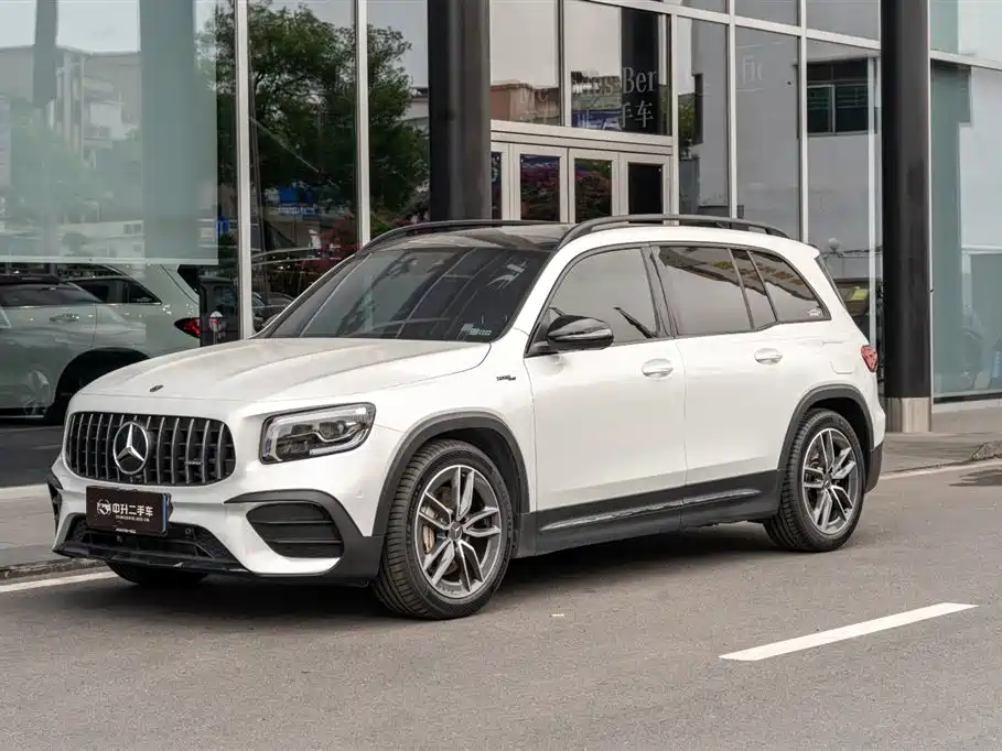 Mercedes-Benz GLB AMG 2022 — фото 3