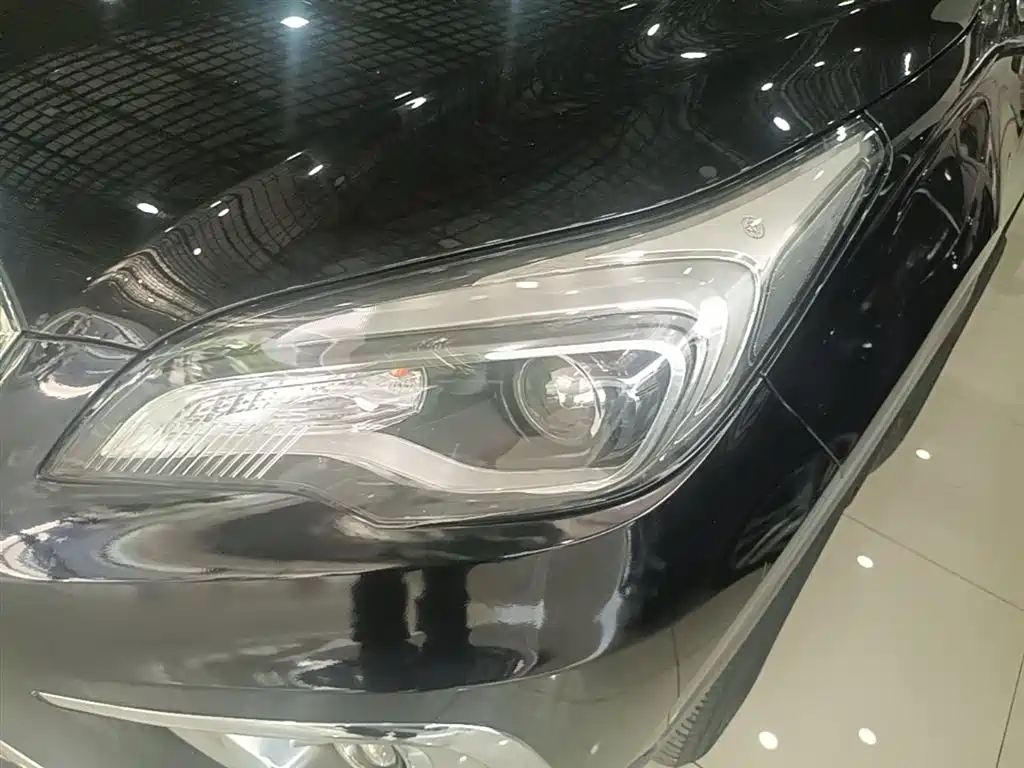 Buick Envision Plus 2017 — фото 24